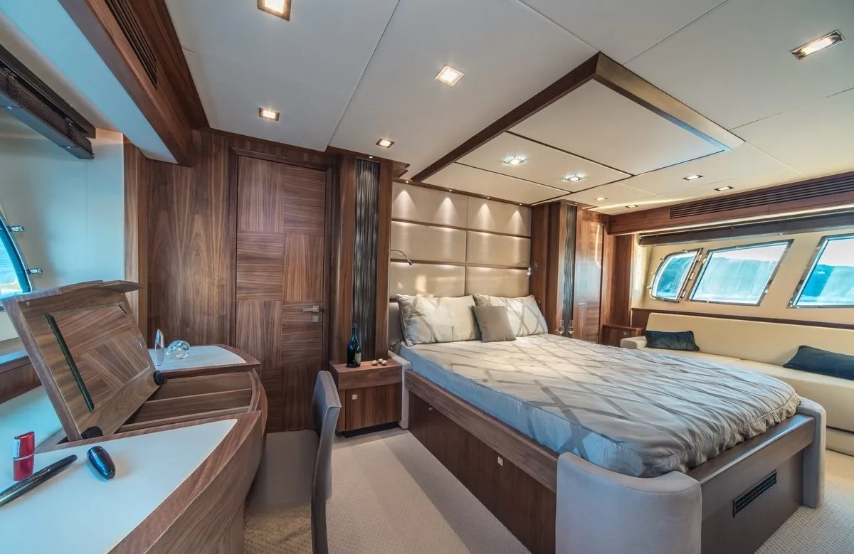 A preview of interior Bedroom cabin