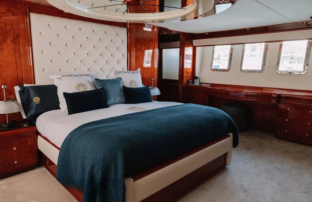 A preview of interior Bedroom cabin