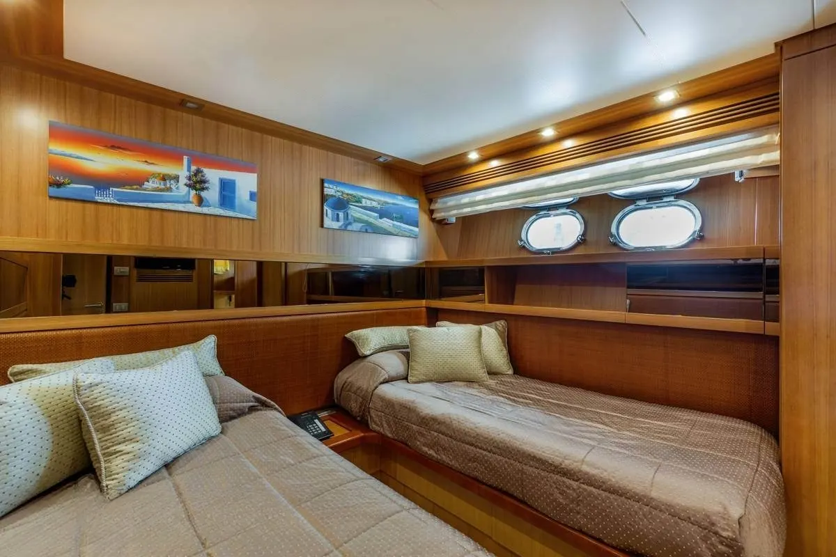 A preview of interior Bedroom cabin