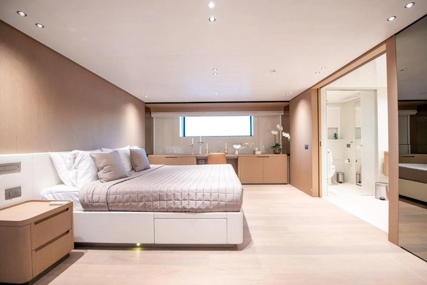 A preview of interior Bedroom cabin