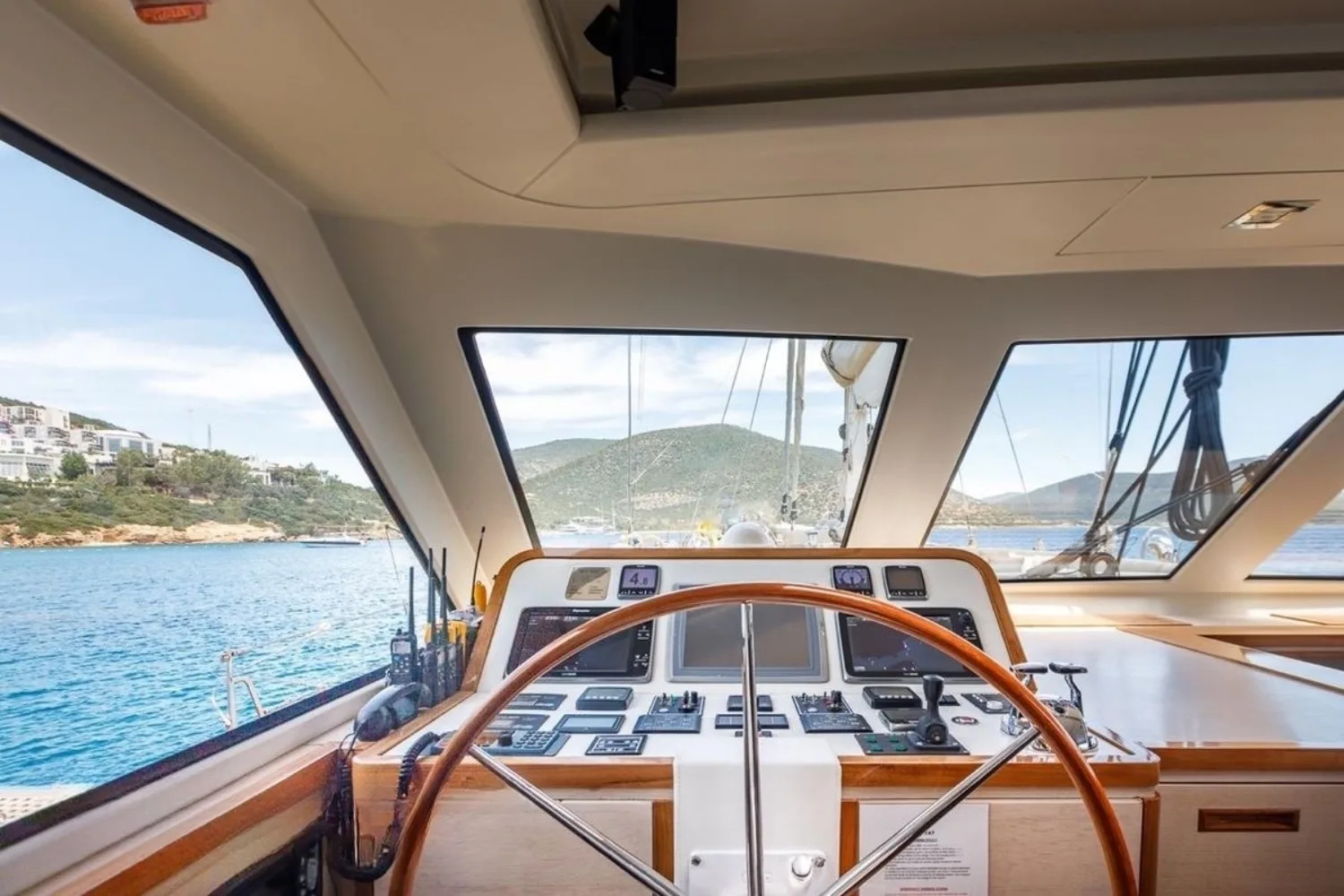 A preview of interior Bridge driving area