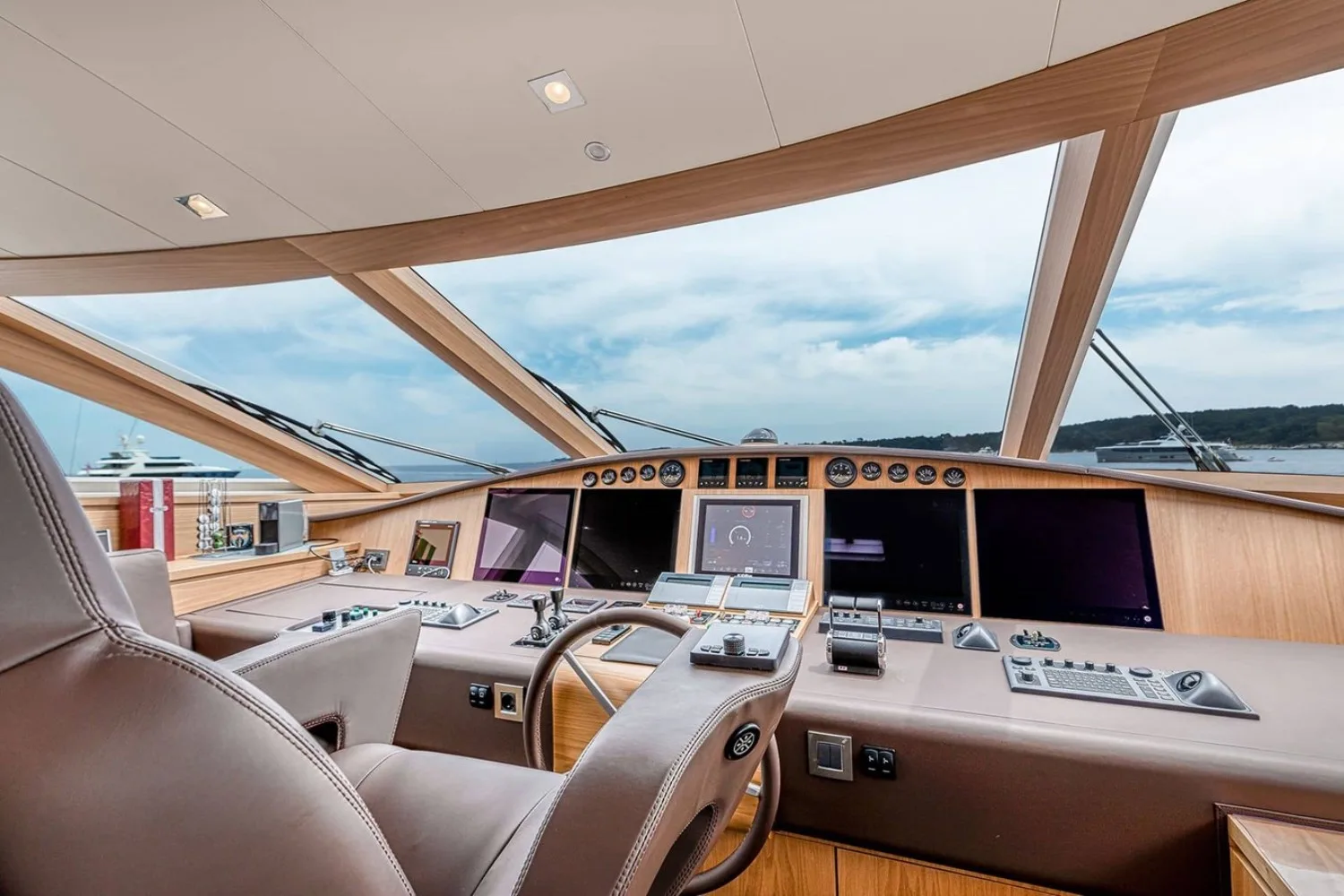 A preview of interior Bridge driving area