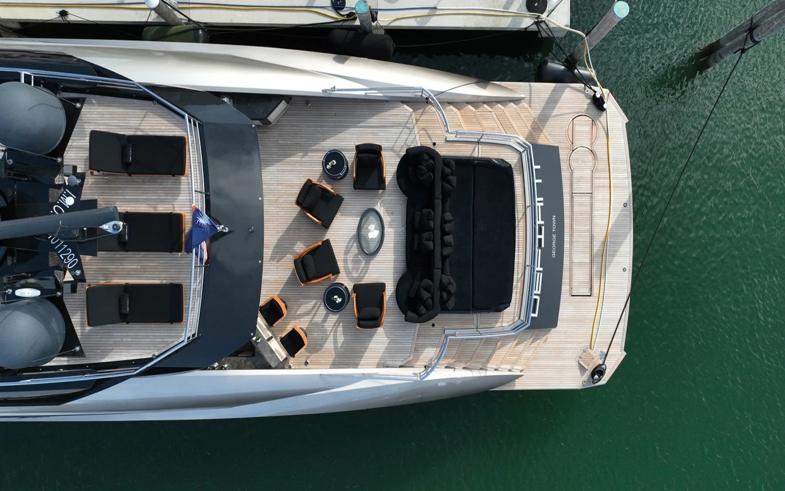 An image of Defiant yacht
