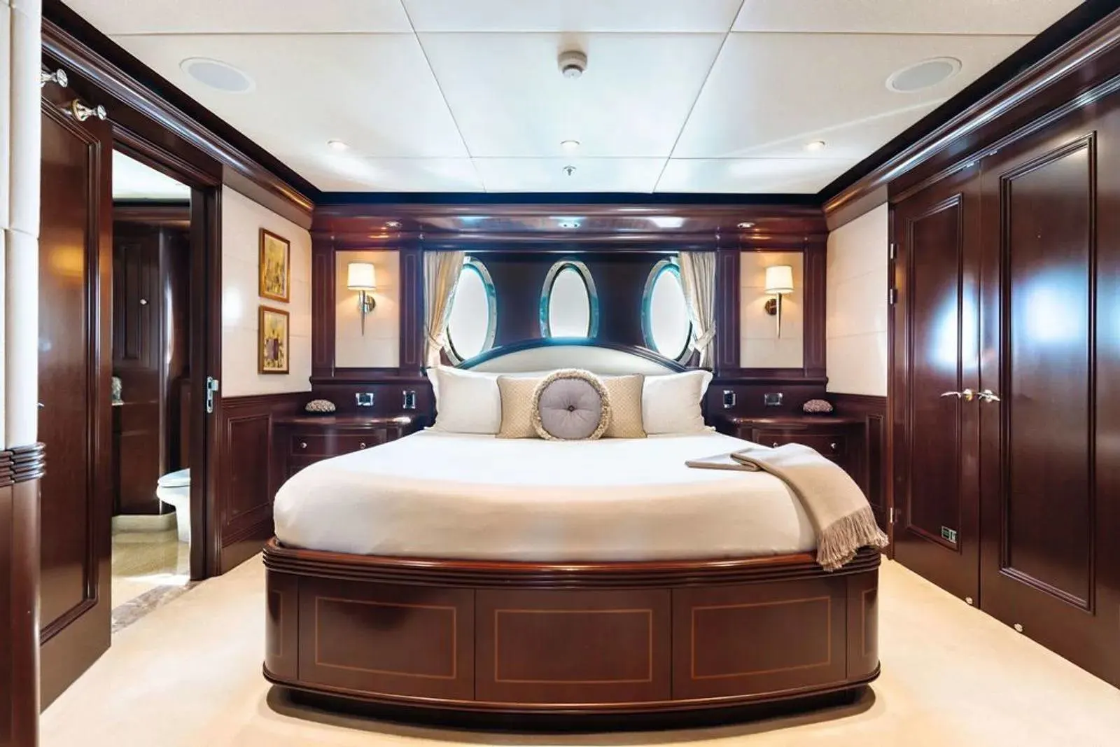 An image of Lady Beth yacht