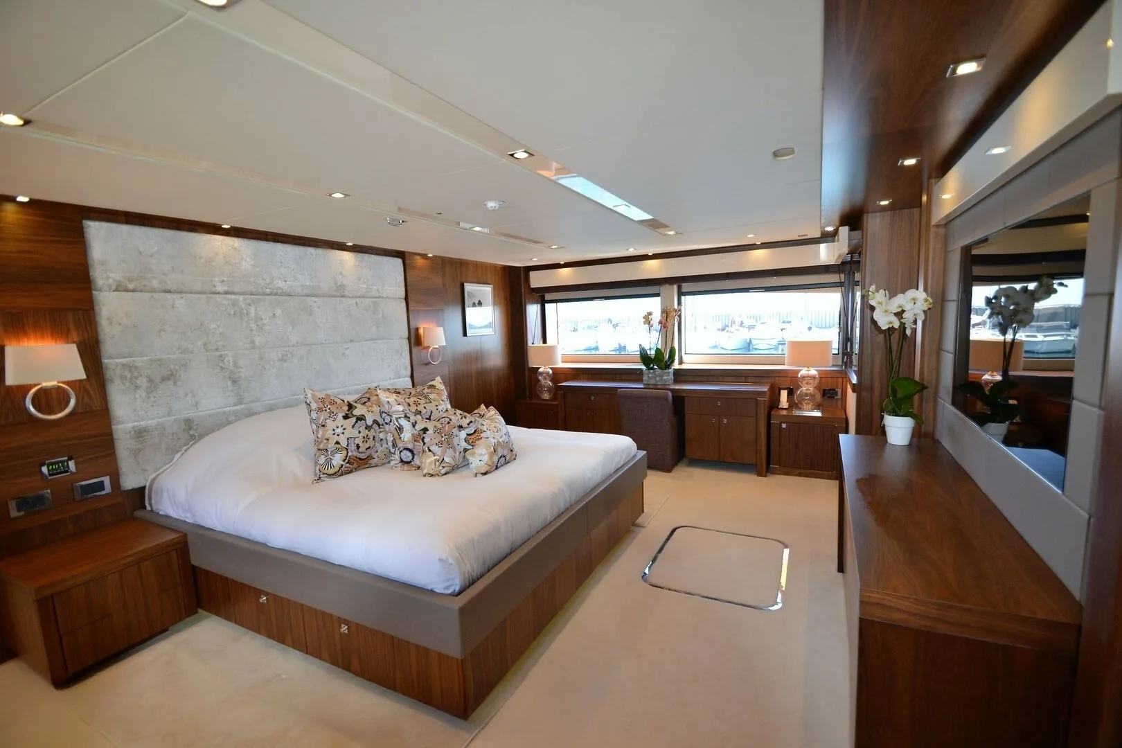 A preview of interior Bedroom cabin