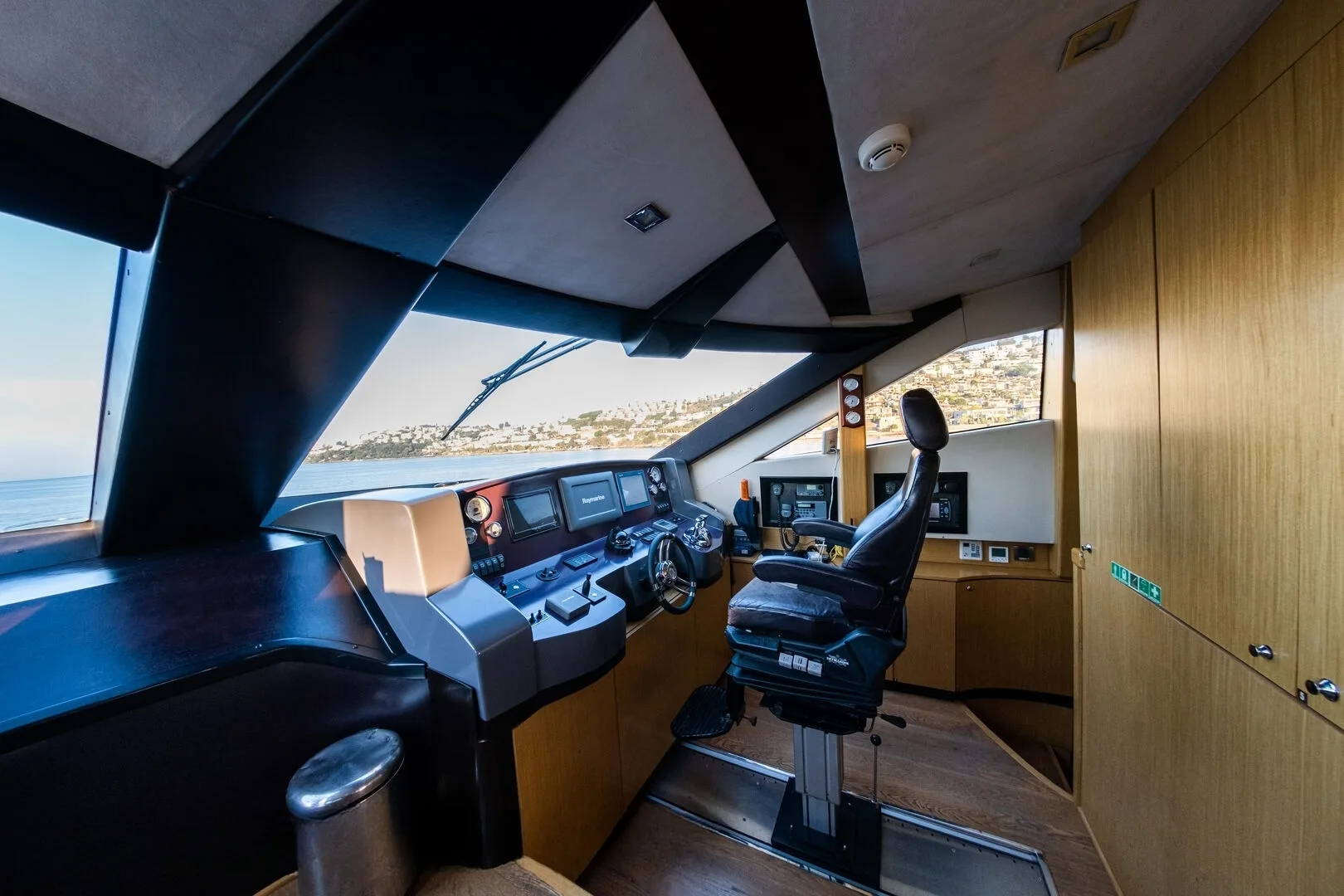 A preview of interior Bridge driving area