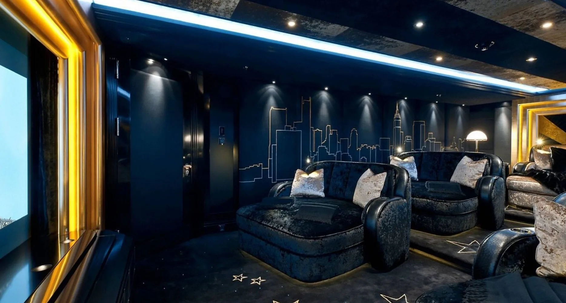 A preview of interior Theatre