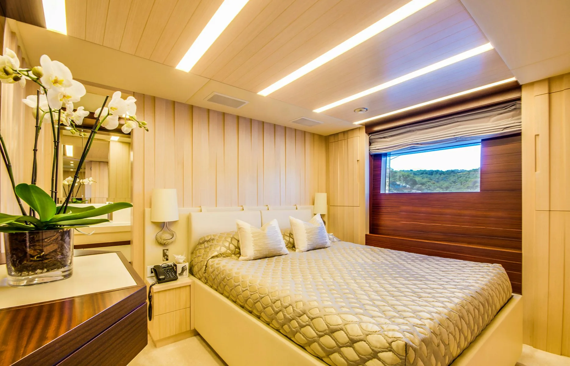 A preview of interior Bedroom cabin