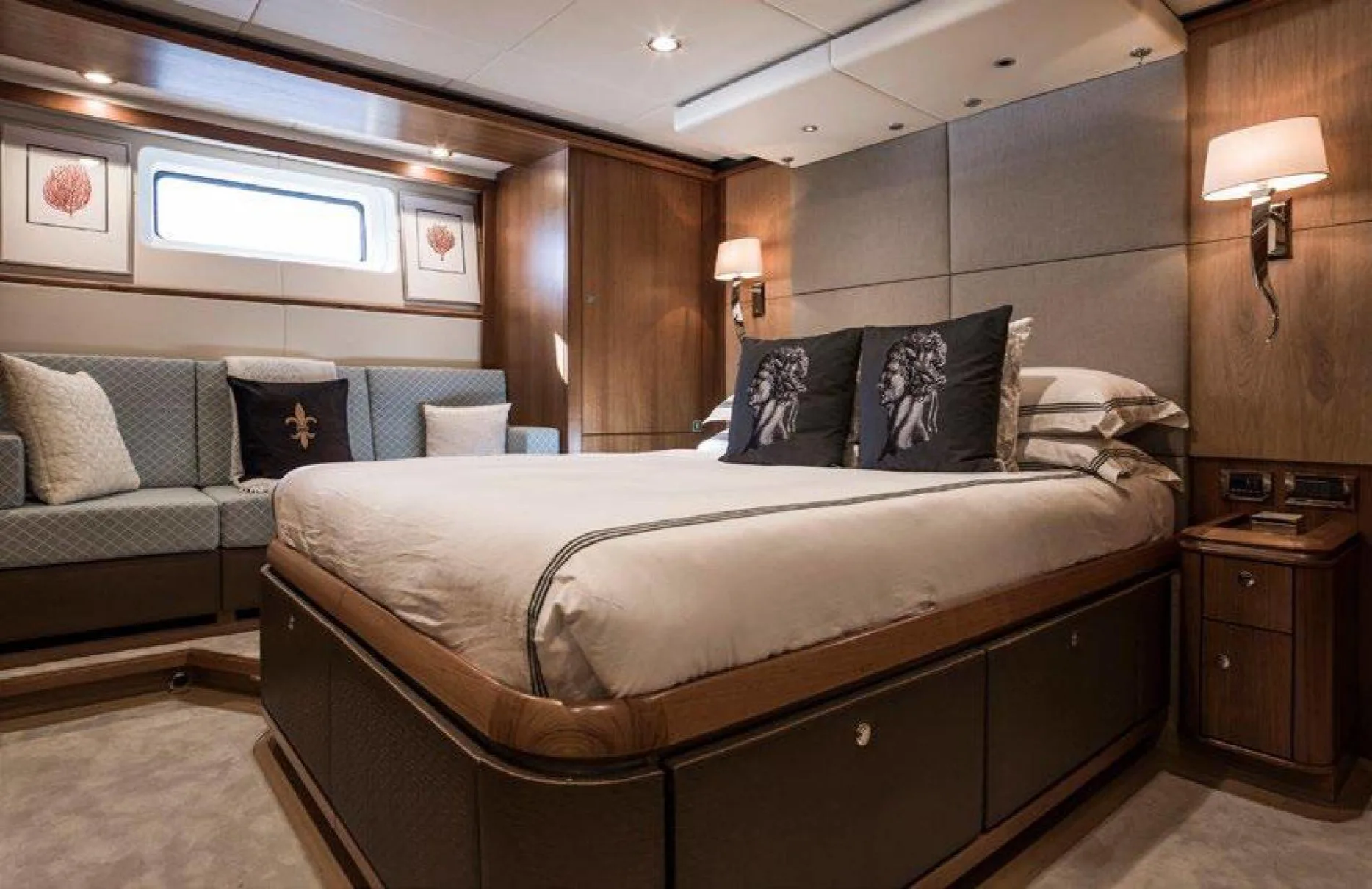 A preview of interior Bedroom cabin