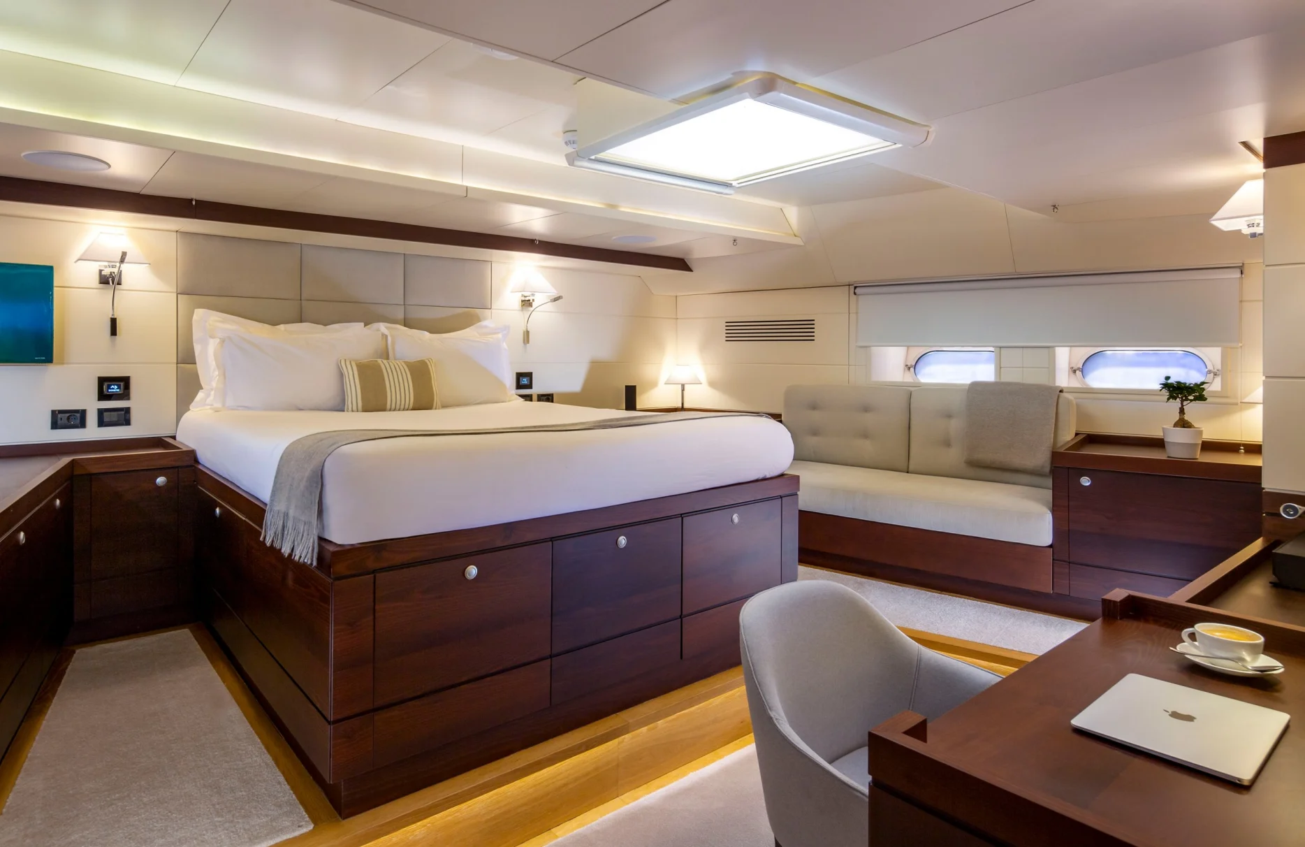 A preview of interior Bedroom cabin