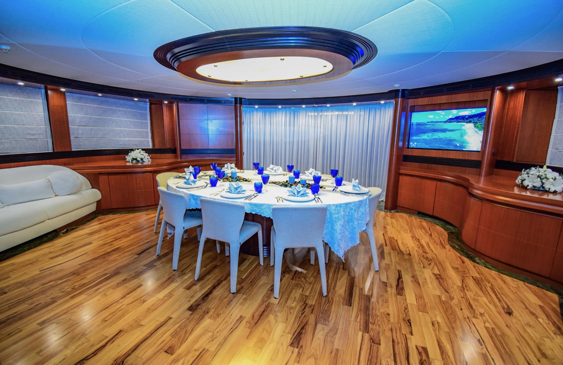 A preview of interior Dining