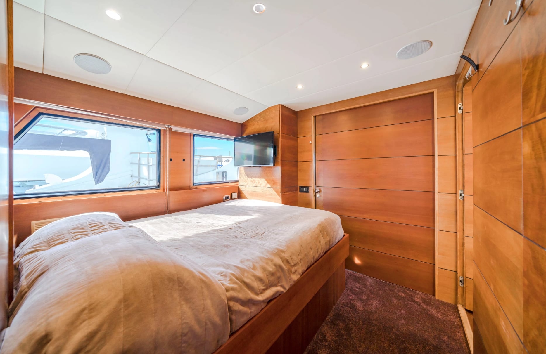 A preview of interior Bedroom cabin