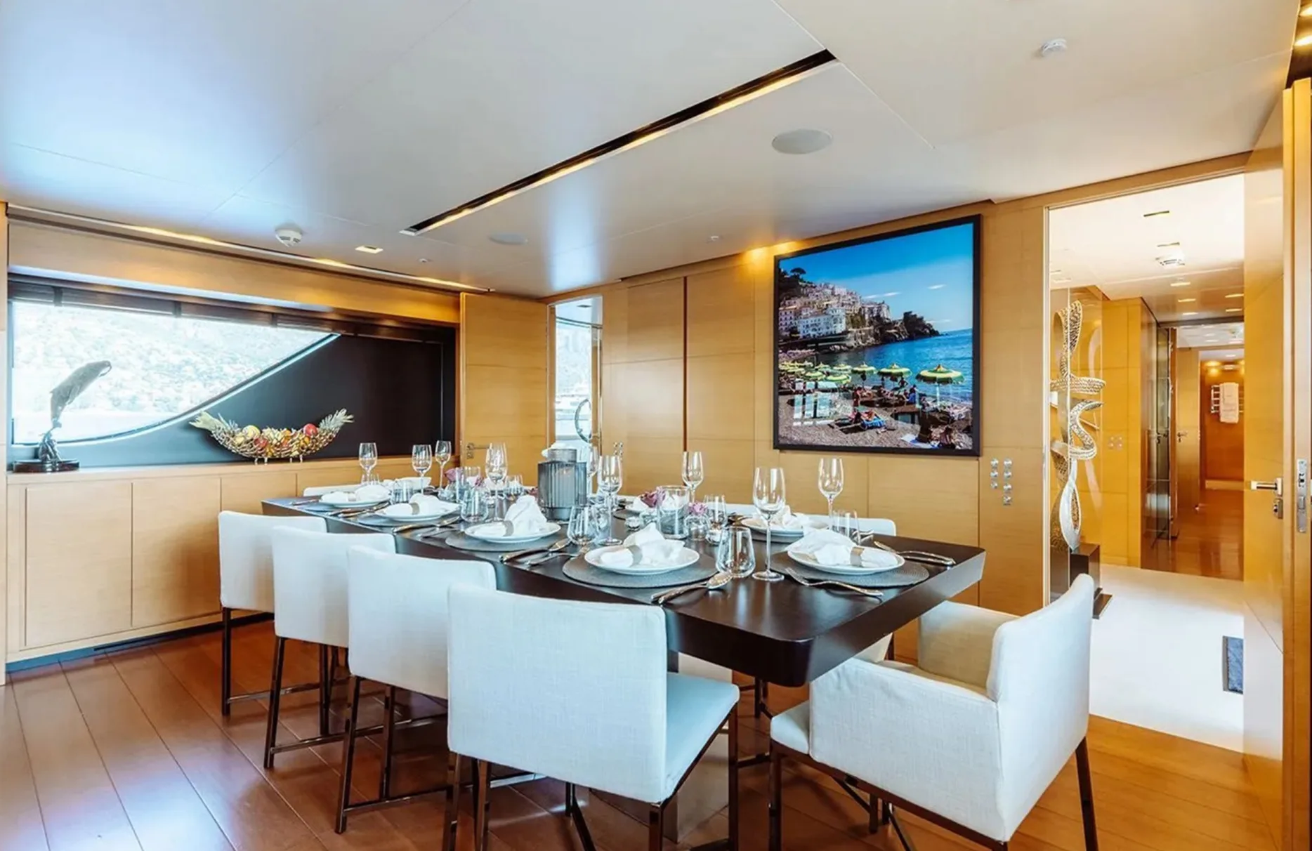 A preview of interior Dining