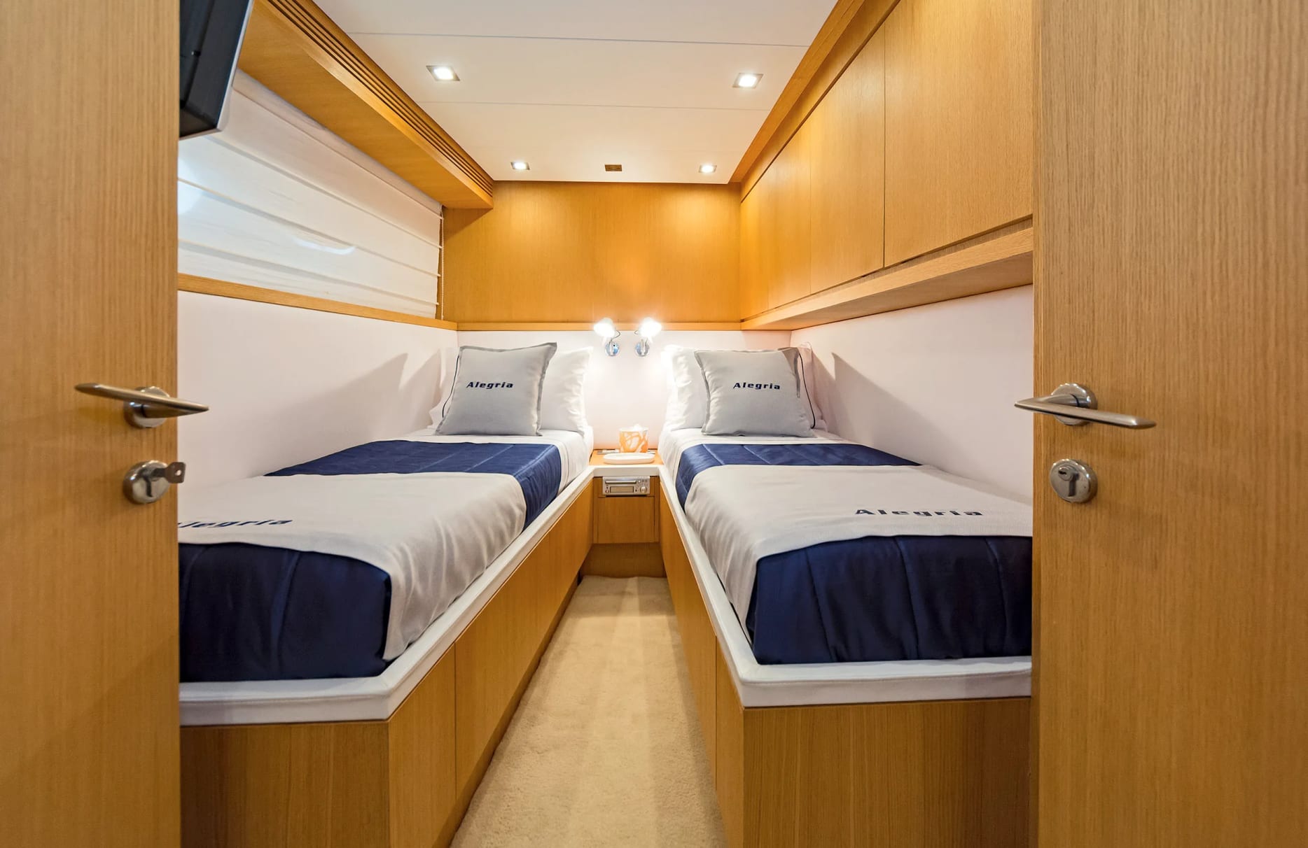 A preview of interior Bedroom cabin