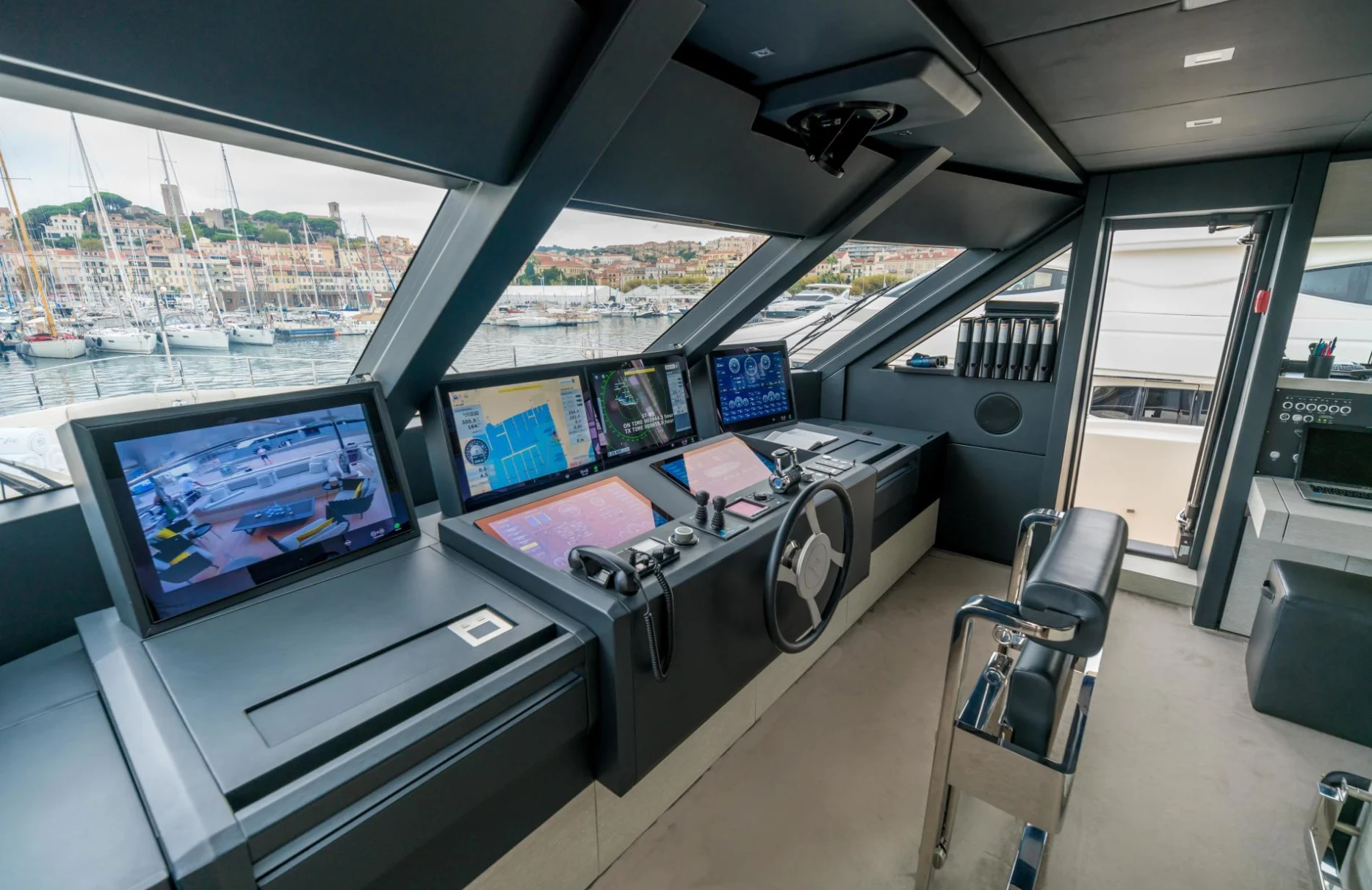 A preview of interior Bridge driving area