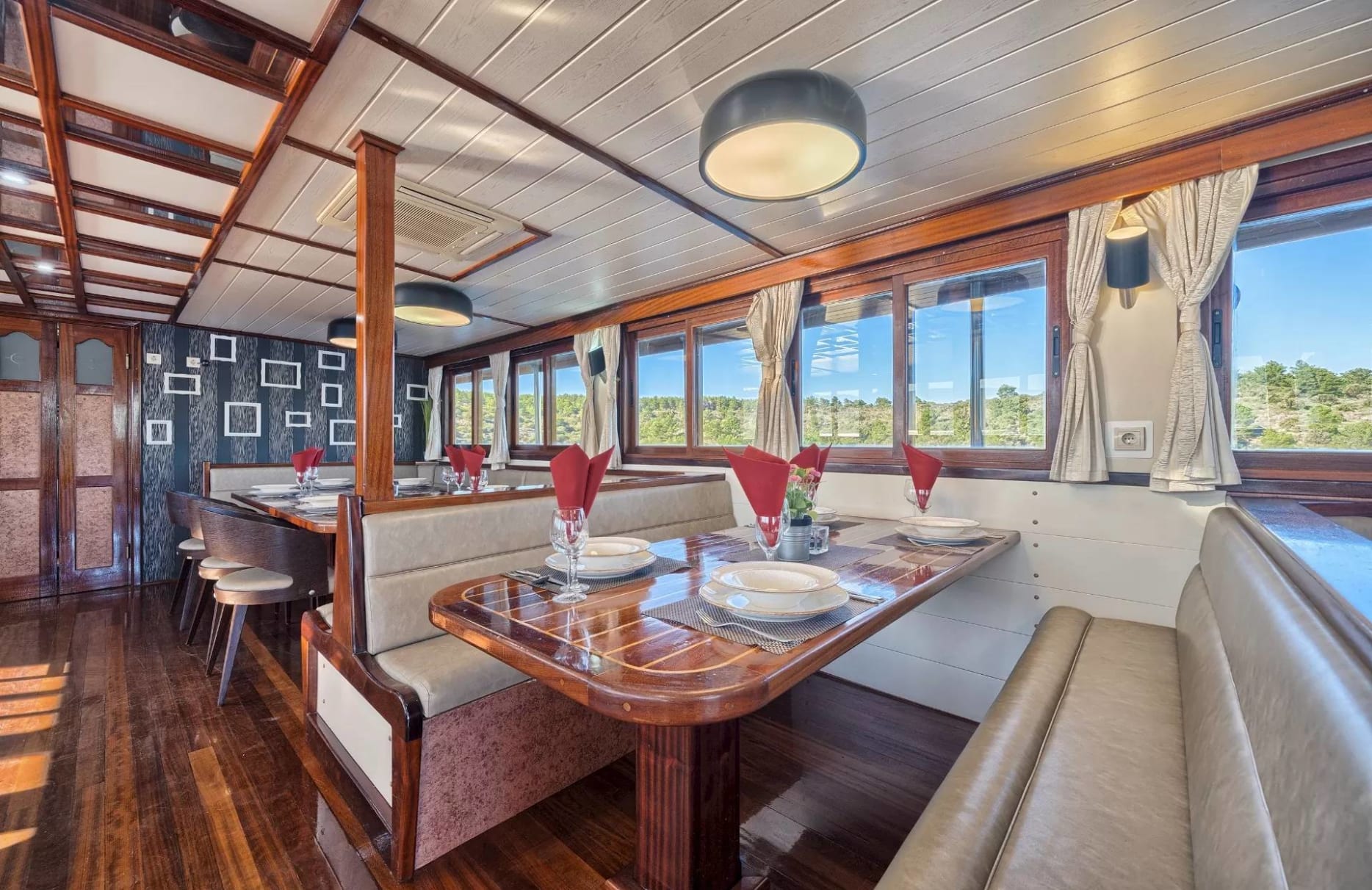 A preview of interior Dining