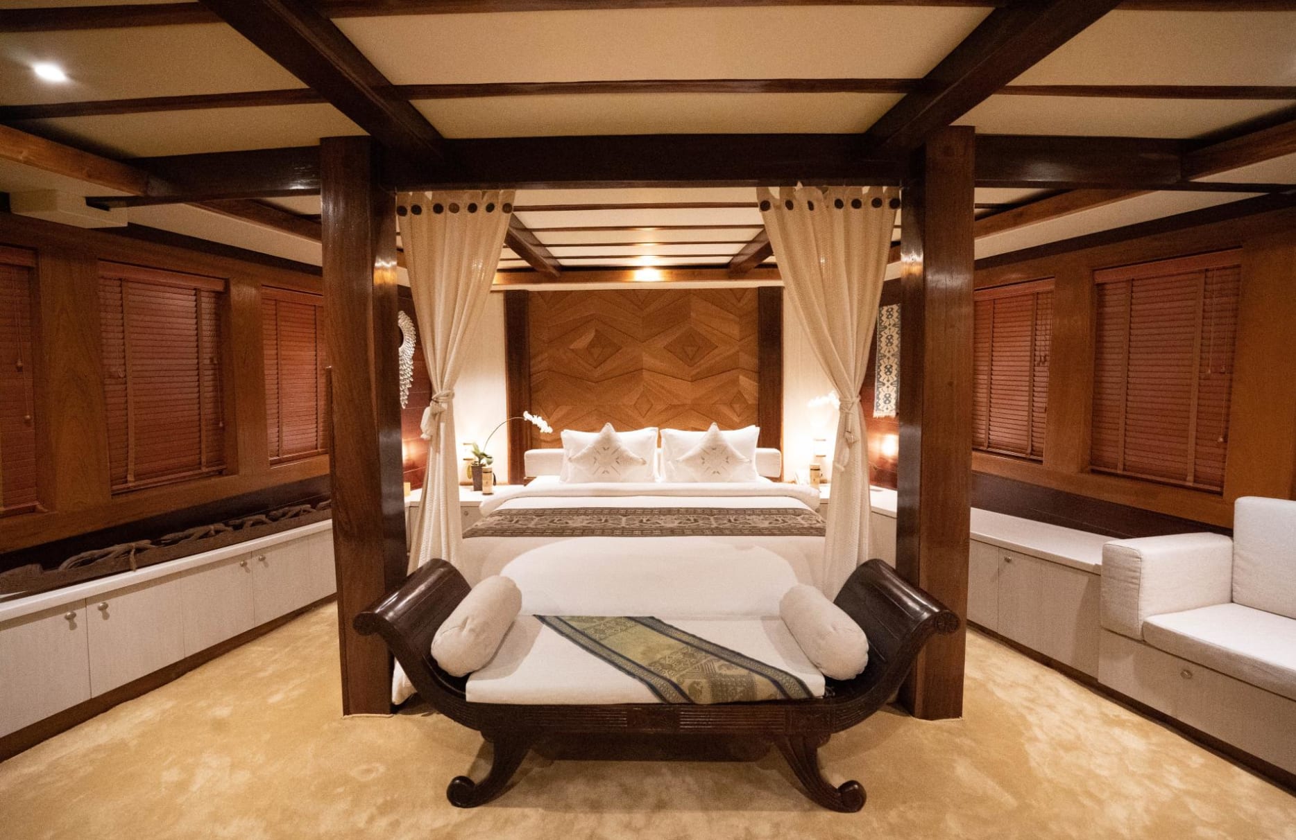 A preview of interior Bedroom cabin