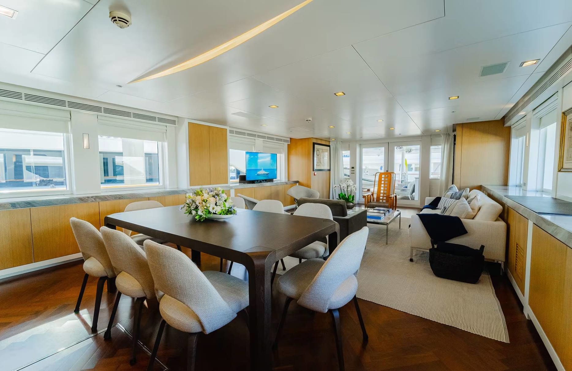 A preview of interior Dining