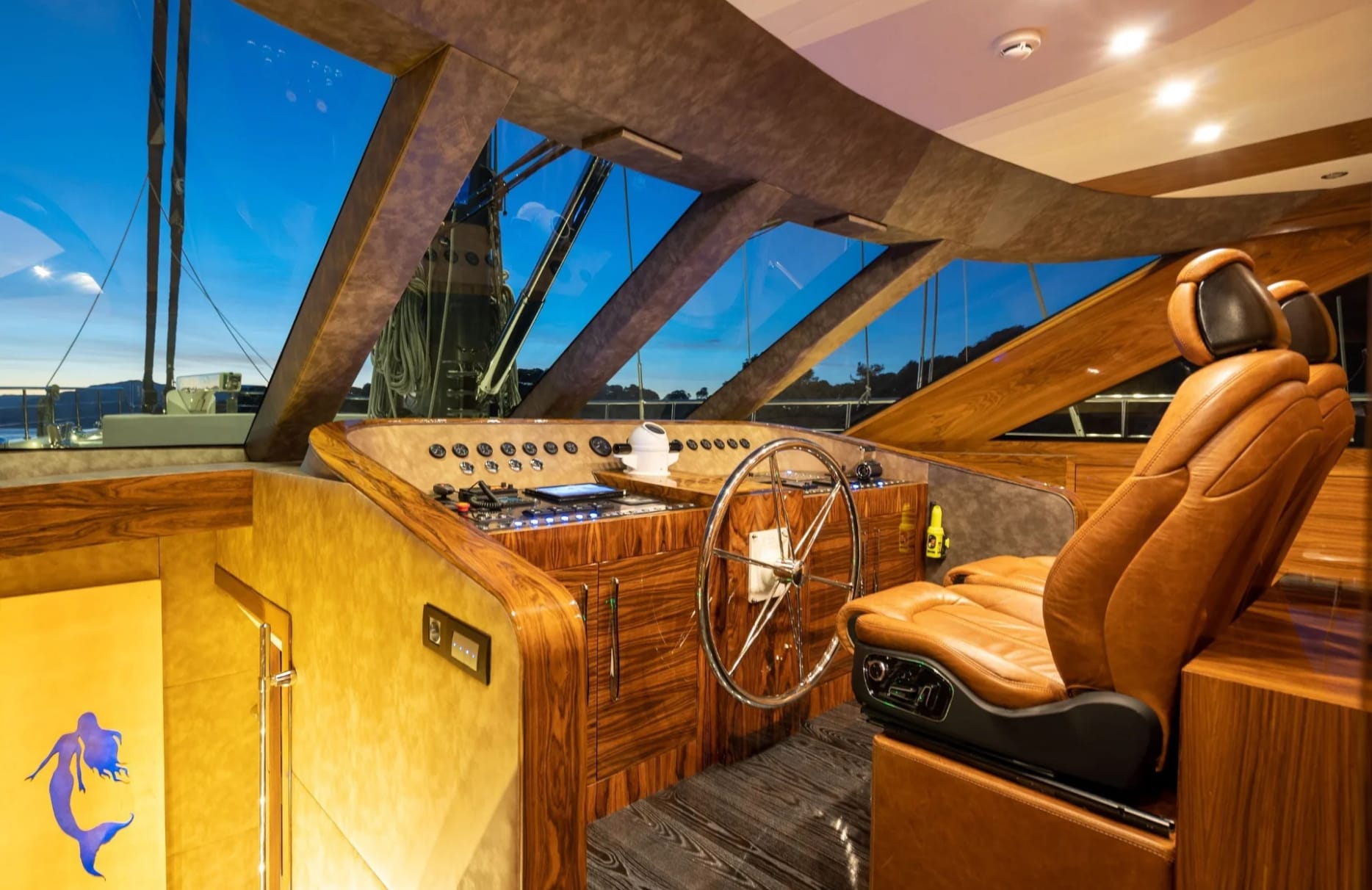 A preview of interior Bridge driving area