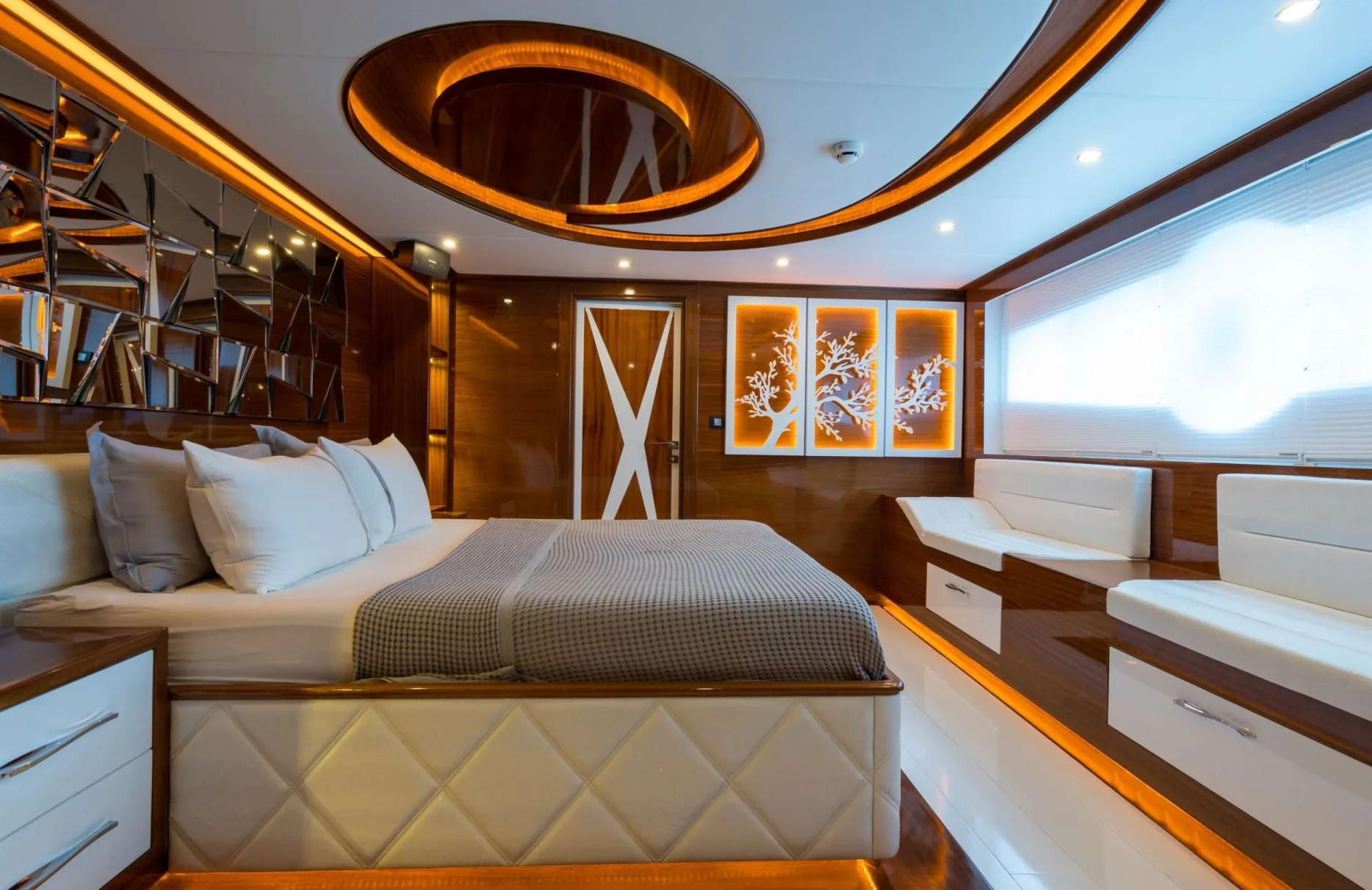 A preview of interior Bedroom cabin