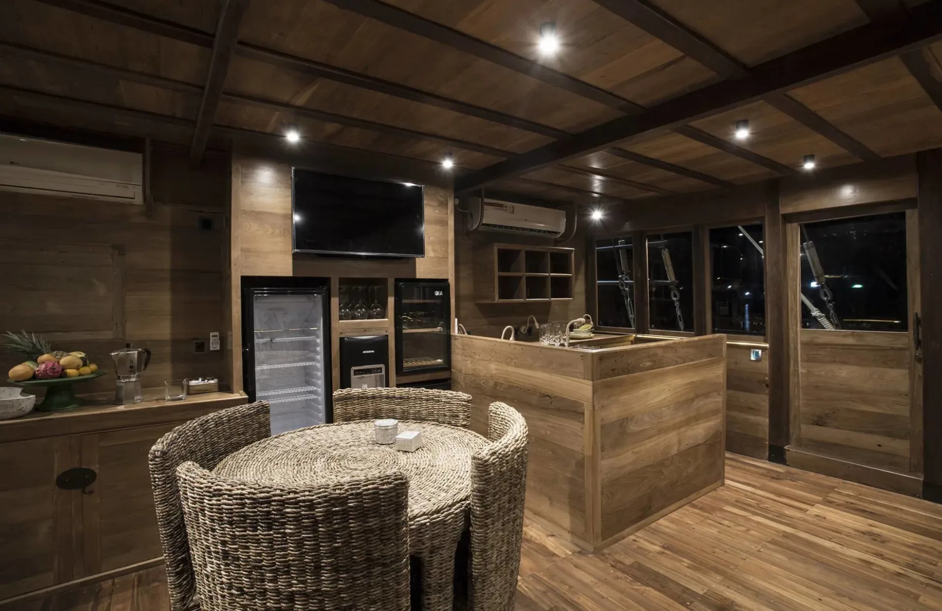 A preview of interior Dining