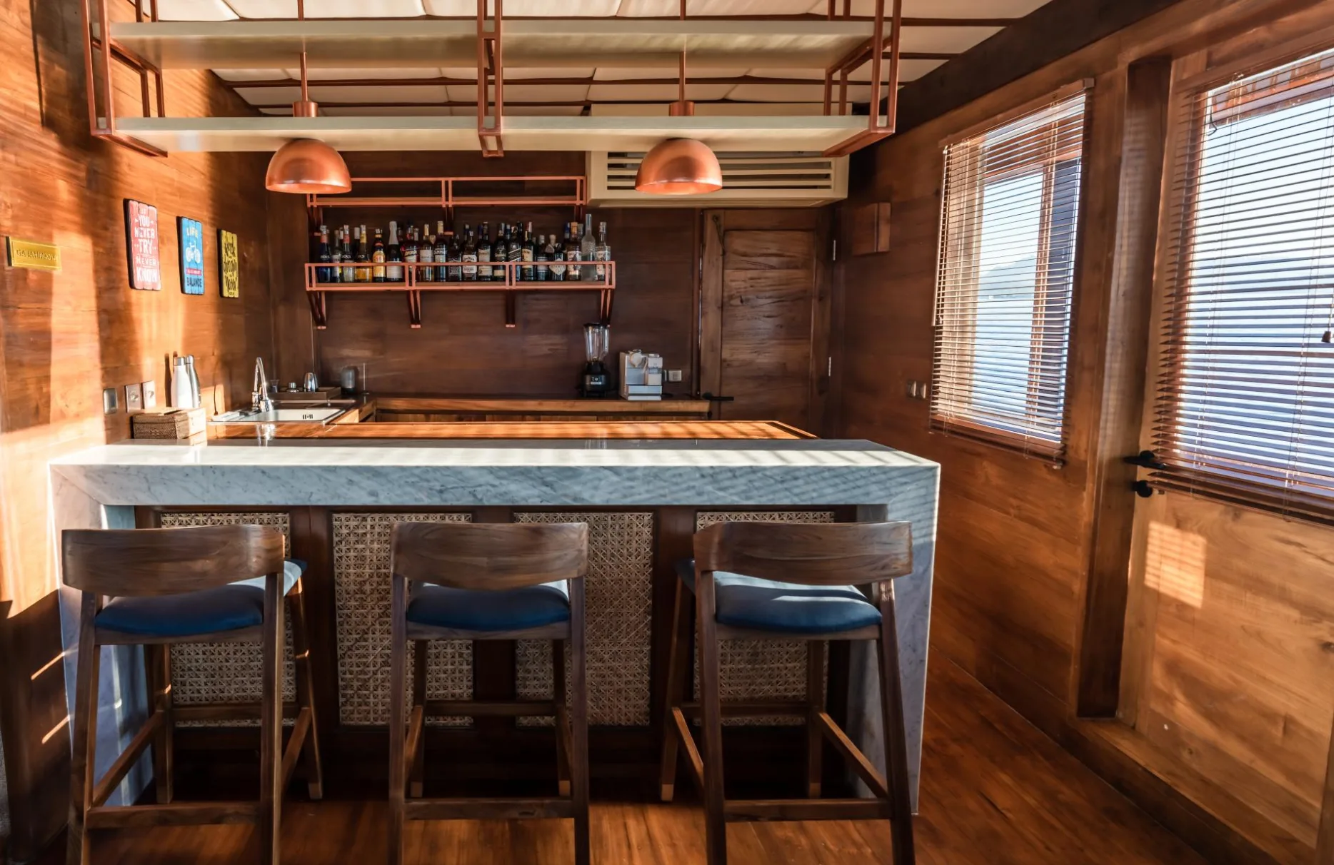 A preview of interior Bar or dance club