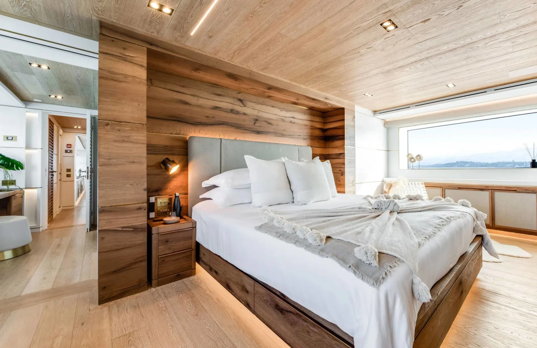 A preview of interior Bedroom cabin