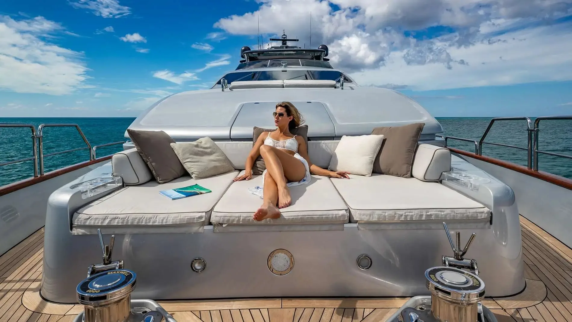 An image of Tail Lights yacht
