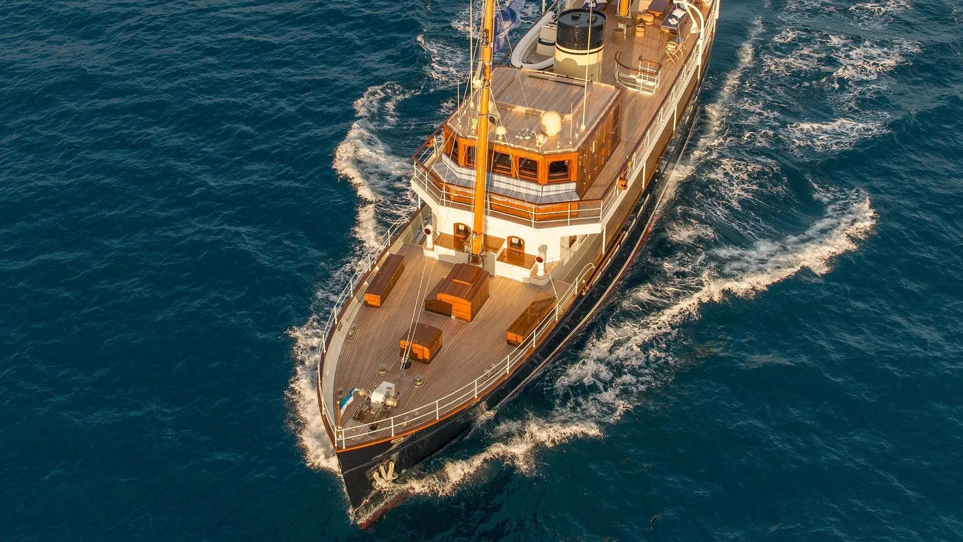 An image of Taransay yacht