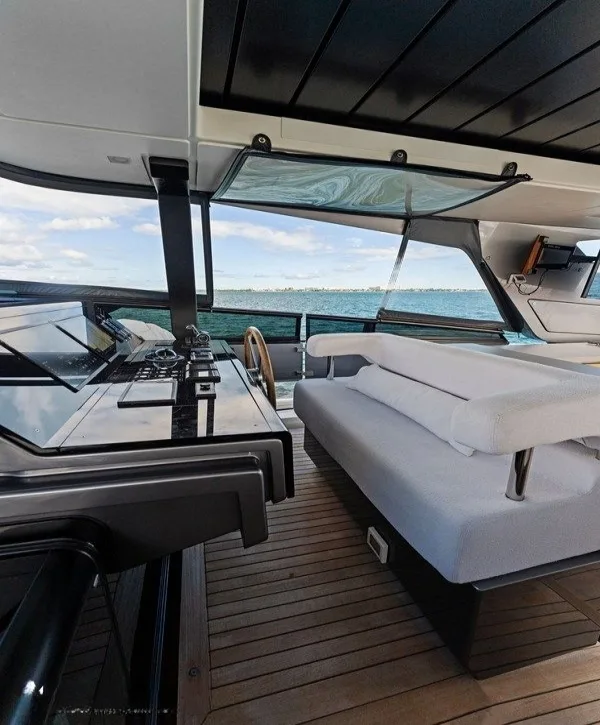 An image of Gatsby yacht