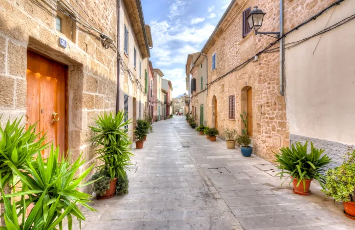 An image of Alcudia Old Town