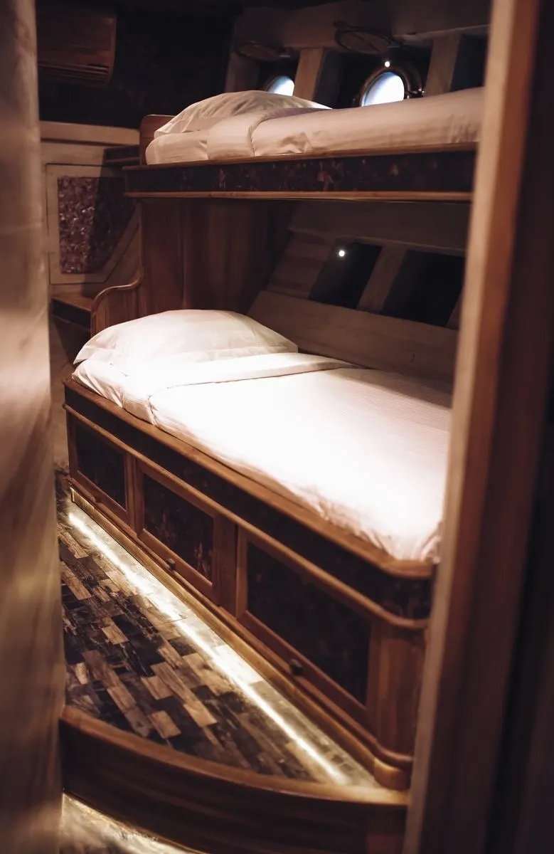An image of Manta Mae yacht
