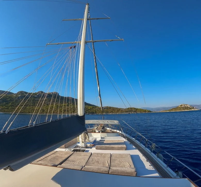 An image of Grand Sailor yacht