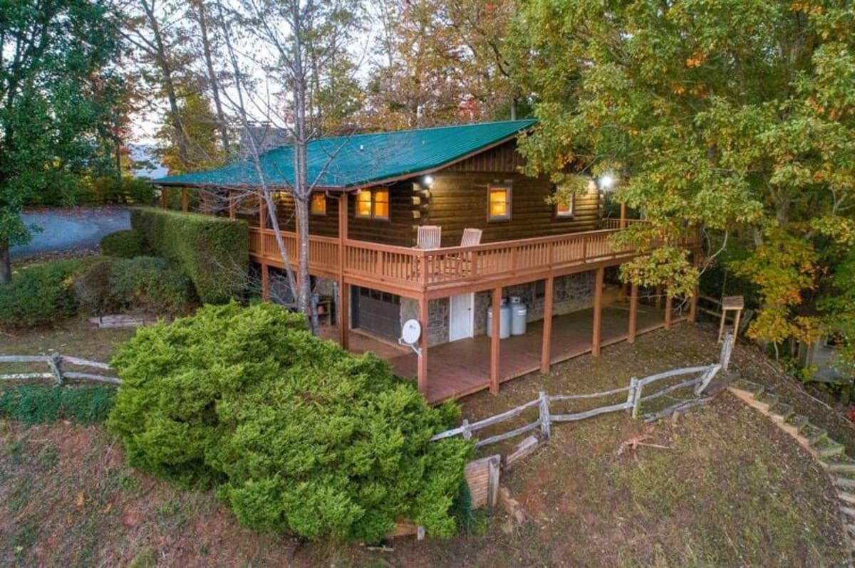 Mountain Ridge Cabin