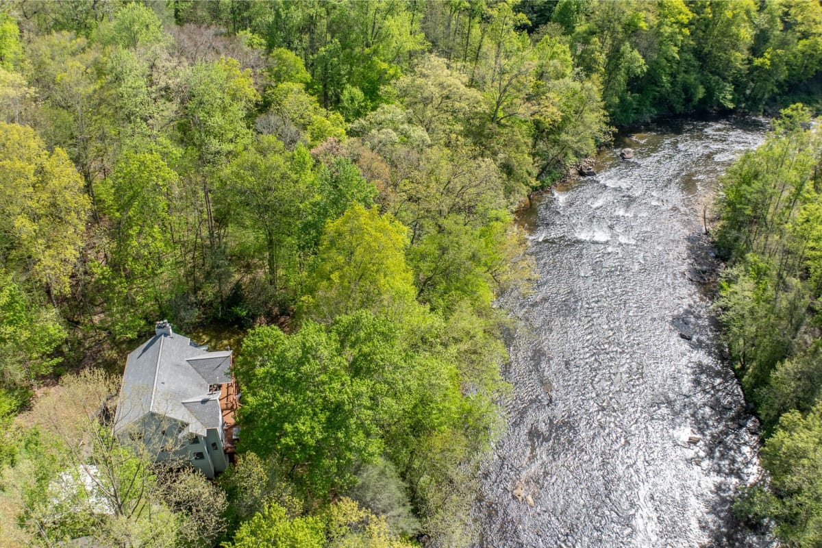 Tuckasegee Chateau