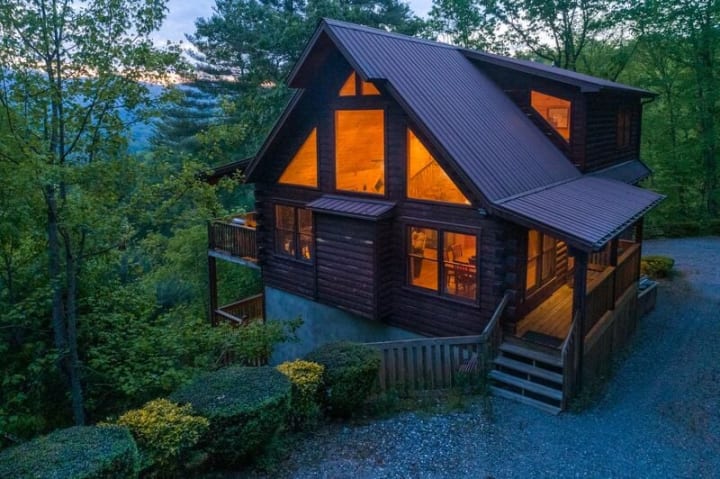 Summit Lodge