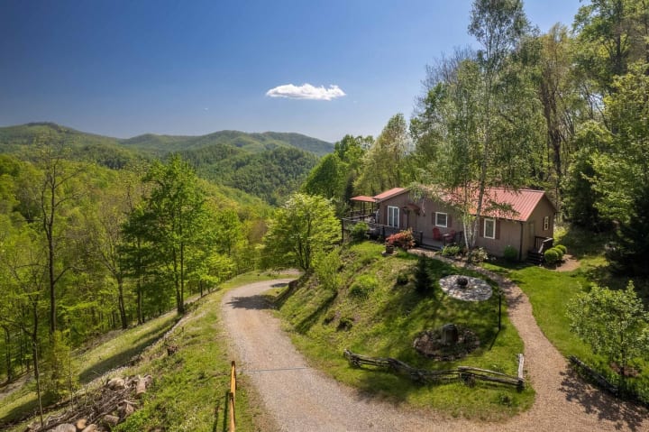 Smoky Ridge Retreat