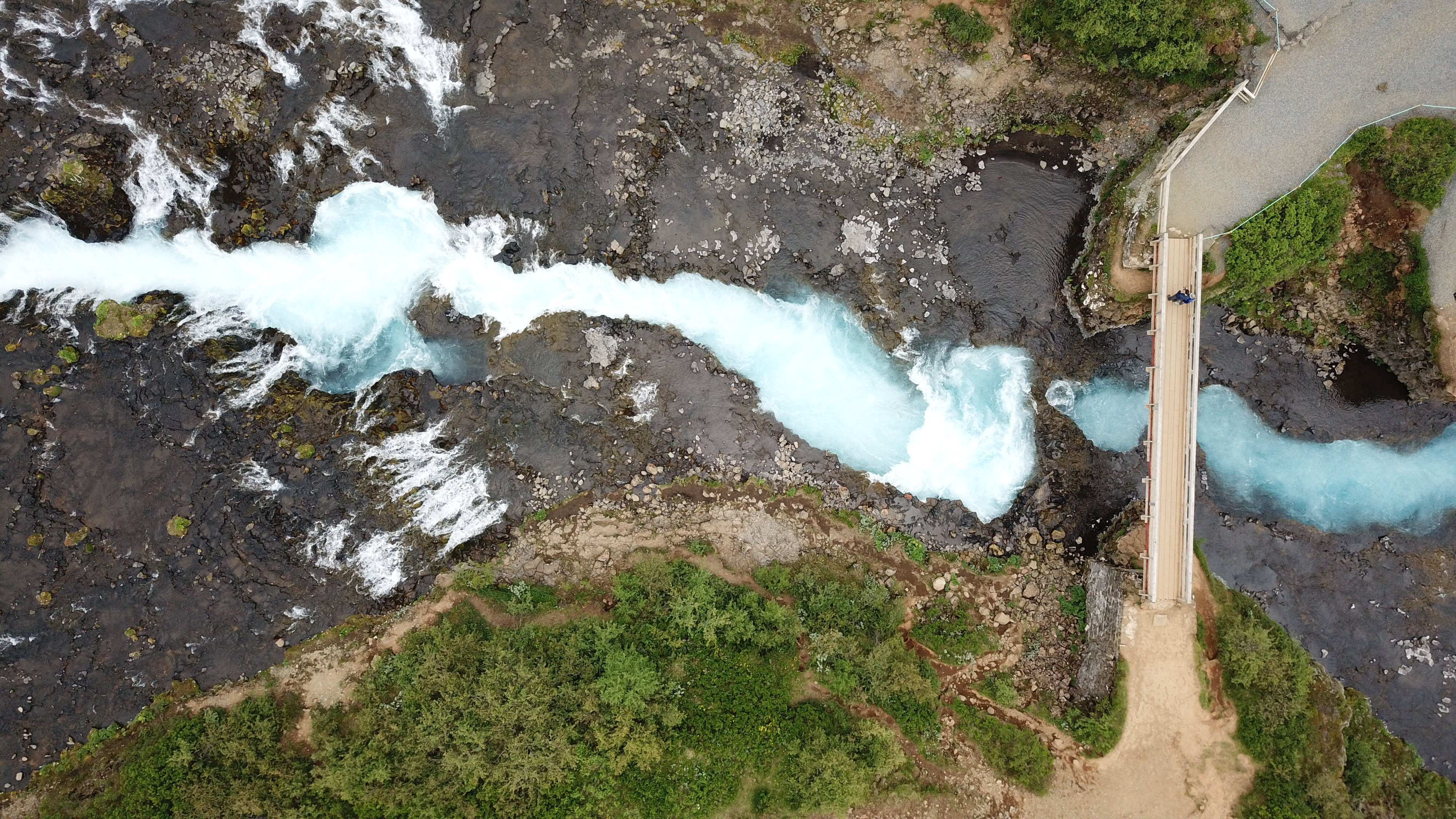 iceland photo 6929d8ad-d104-5773-8ed8-4bc60f5f7fab