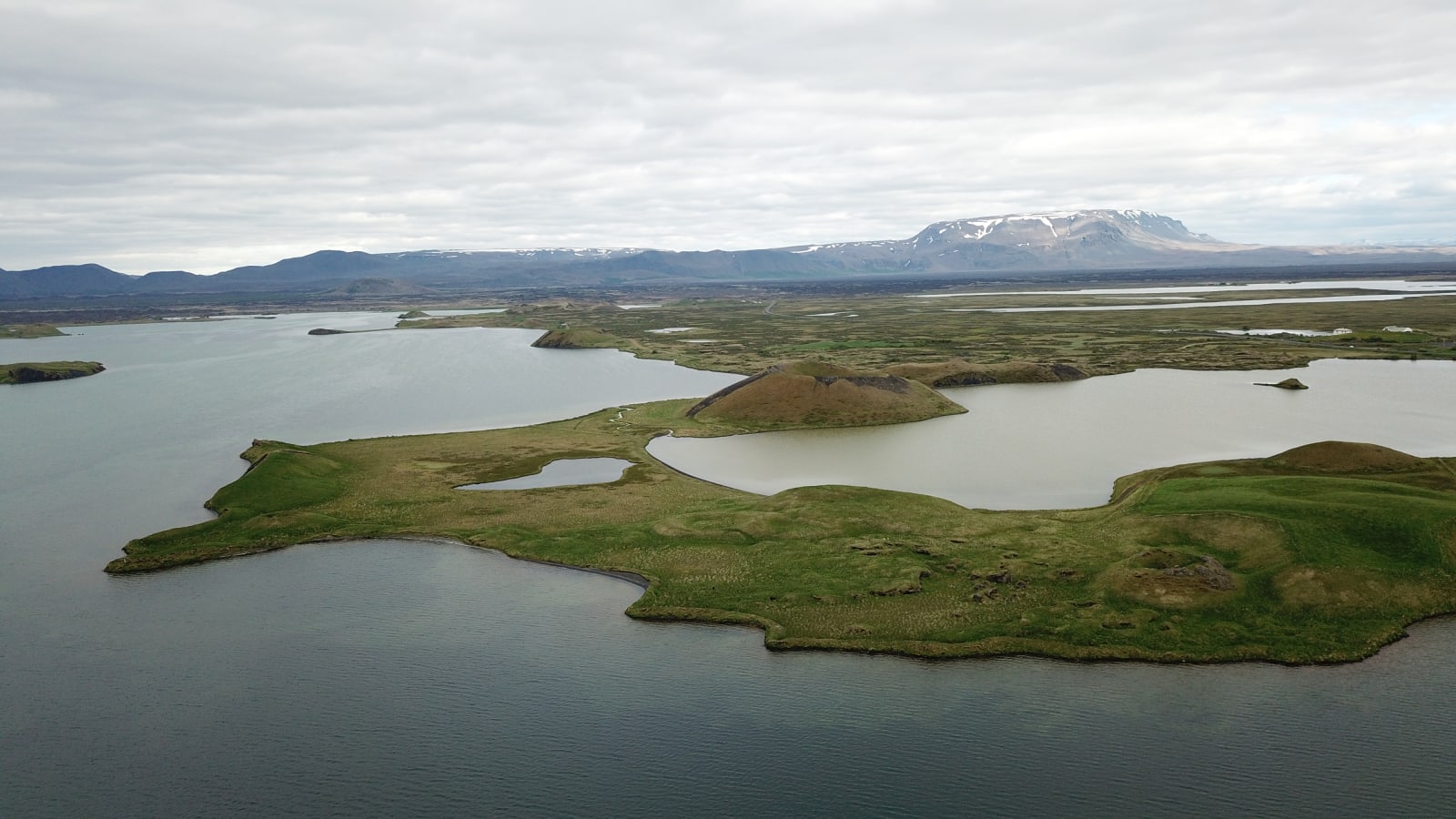 iceland photo bd064284-222e-519d-9fc1-6424b22a9615