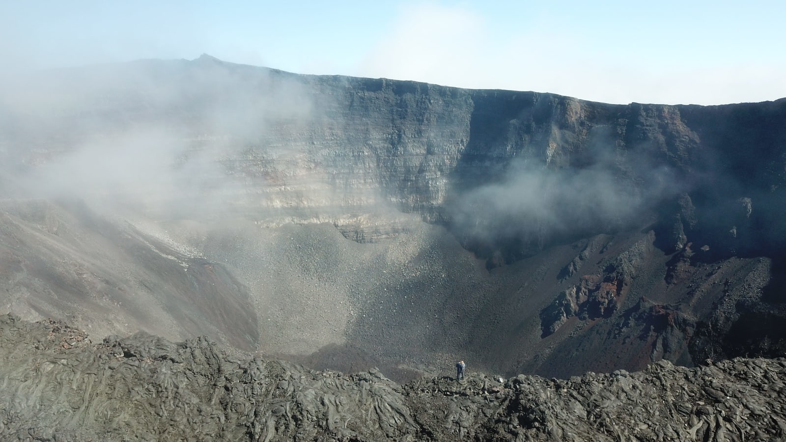 reunion photo af8384d9-1b07-55dc-ba06-9d5ef7a639c7