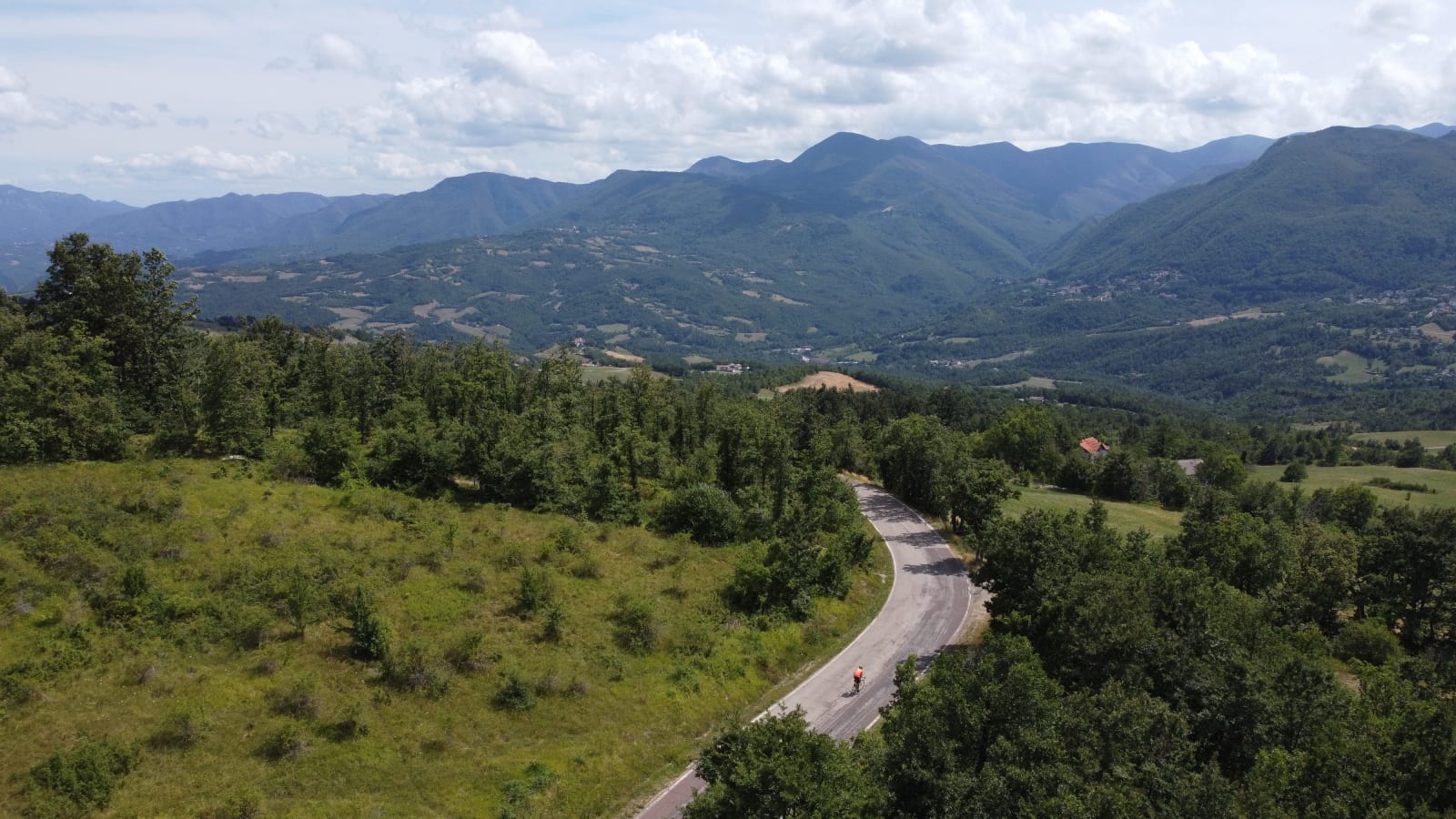 italy photo 6f3926d0-8257-527f-81de-eee4d114fc43