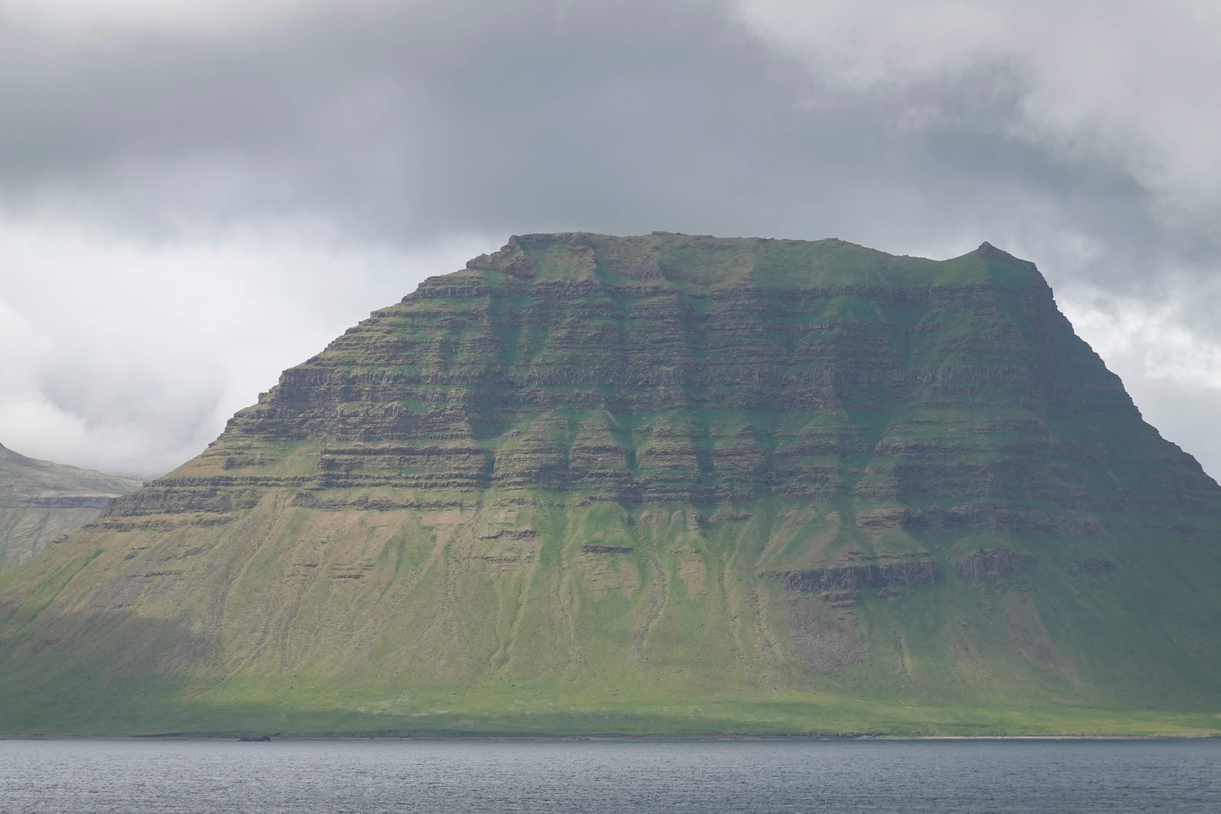 iceland photo c1190740-d117-5aa5-8e80-15f40b26a8db