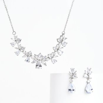 Glittering Garland Platinum and Zircon Jewelry Set