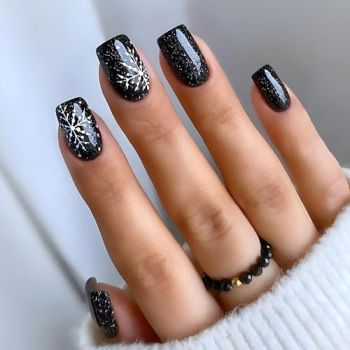 Snowflake Press on Nails Christmas Fake Nails Short Square Glue on Nails Black False Nails