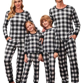 Family Matching Pajamas Plaid Christmas Sleepwear for Women Men 2 Piece 2023 Xmas Jammies Sets