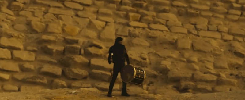 Videoclip. Los nativos - The Natives - أصحاب الأرض