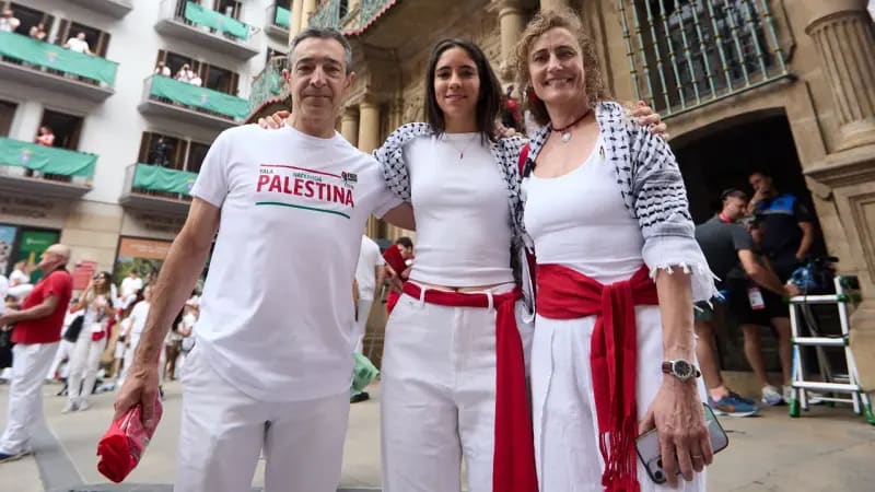"Chupinazo", "txupinazo" que hermana con Palestina, Sanfermines 2025, Iruñea-Pamplona. ESP ENG