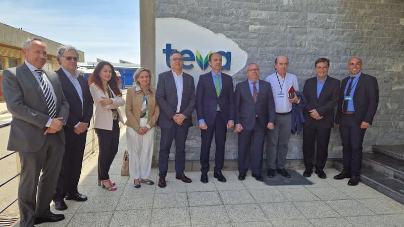 Teva Pharma (Zaragoza, España) despide, razón extralaboral/ fires a worker for ideological reasons. ESP ENG