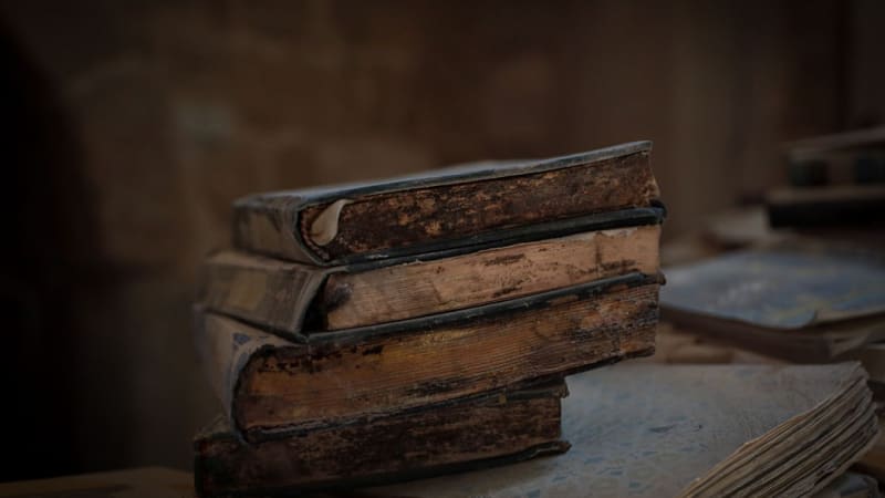 Great Omari Mosque, Gaza: to save a shattered library. Recuperación de una biblioteca destrozada. ENG ESP
