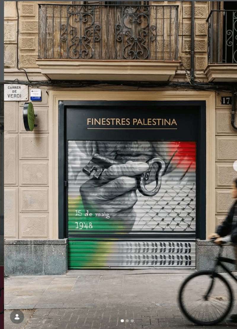 Finestres Llibreria, Barcelona. A bookstore dedicated entirely to Palestine. Librería especializada en Palestina. ENG ESP
